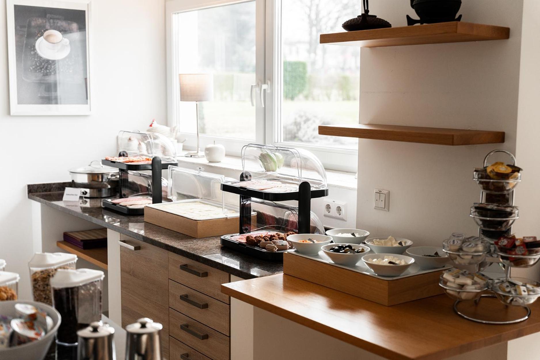 Hotel Vier Jahreszeiten Therme & Kliniken Bad Krozingen Naehe Freiburg & Schwarzwald Ideal Fuer Wellness Kur & Business Ausfluege 24H Check In- Wlan & Parken Gratis Exteriör bild