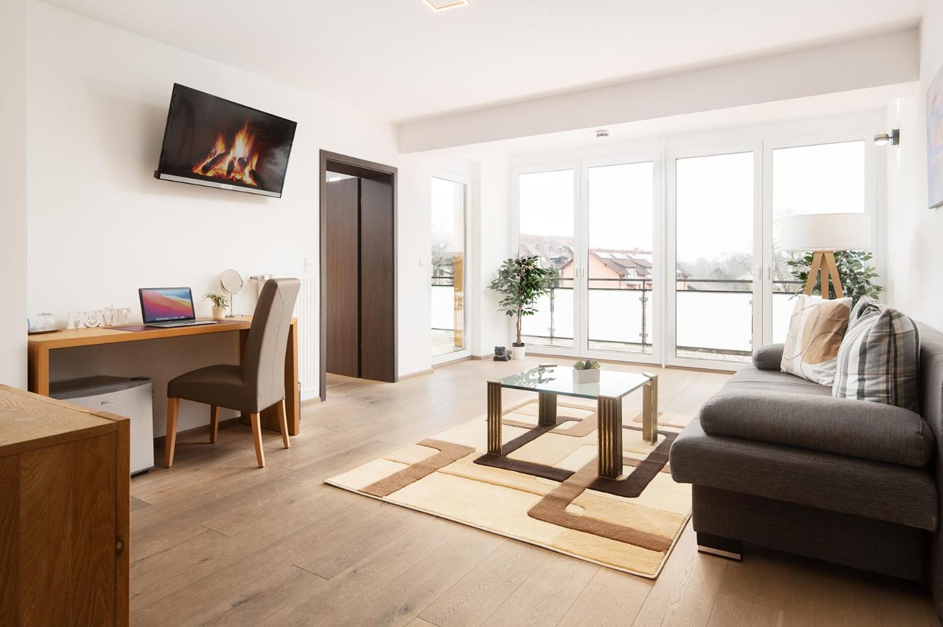 Hotel Vier Jahreszeiten Therme & Kliniken Bad Krozingen Naehe Freiburg & Schwarzwald Ideal Fuer Wellness Kur & Business Ausfluege 24H Check In- Wlan & Parken Gratis Exteriör bild