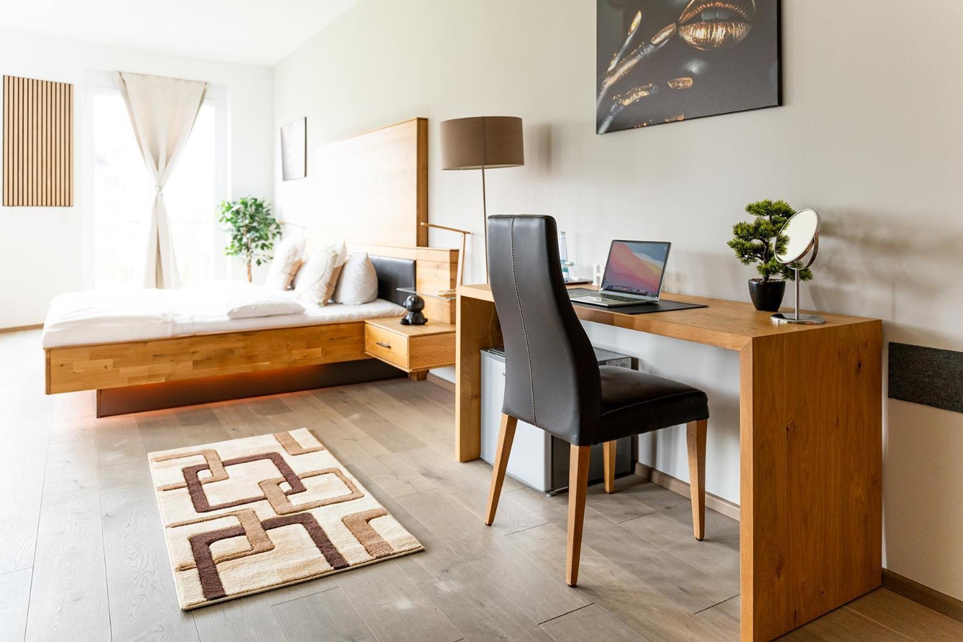 Hotel Vier Jahreszeiten Therme & Kliniken Bad Krozingen Naehe Freiburg & Schwarzwald Ideal Fuer Wellness Kur & Business Ausfluege 24H Check In- Wlan & Parken Gratis Exteriör bild