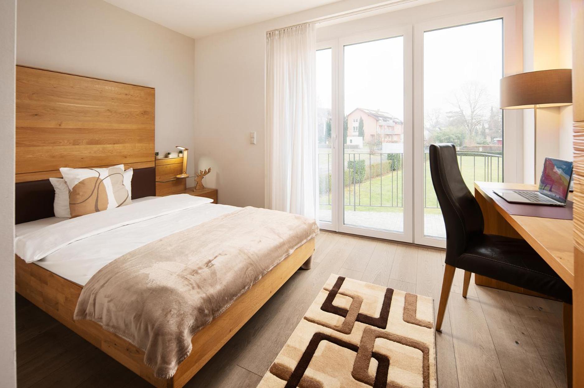 Hotel Vier Jahreszeiten Therme & Kliniken Bad Krozingen Naehe Freiburg & Schwarzwald Ideal Fuer Wellness Kur & Business Ausfluege 24H Check In- Wlan & Parken Gratis Exteriör bild